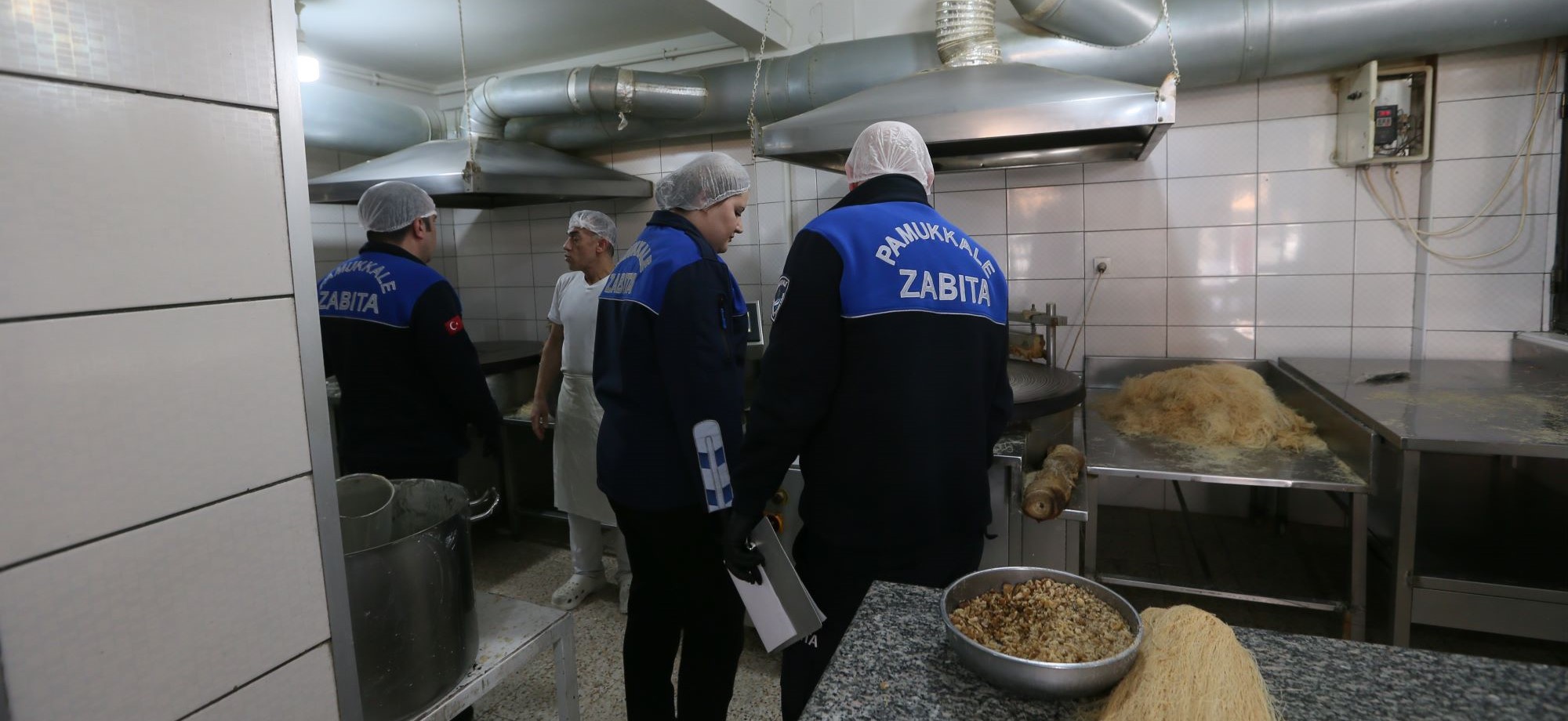 PAMUKKALE’DE ZABITA EKİPLERİ RAMAZAN DENETİMLERİNİ ARALIKSIZ SÜRDÜRÜYOR