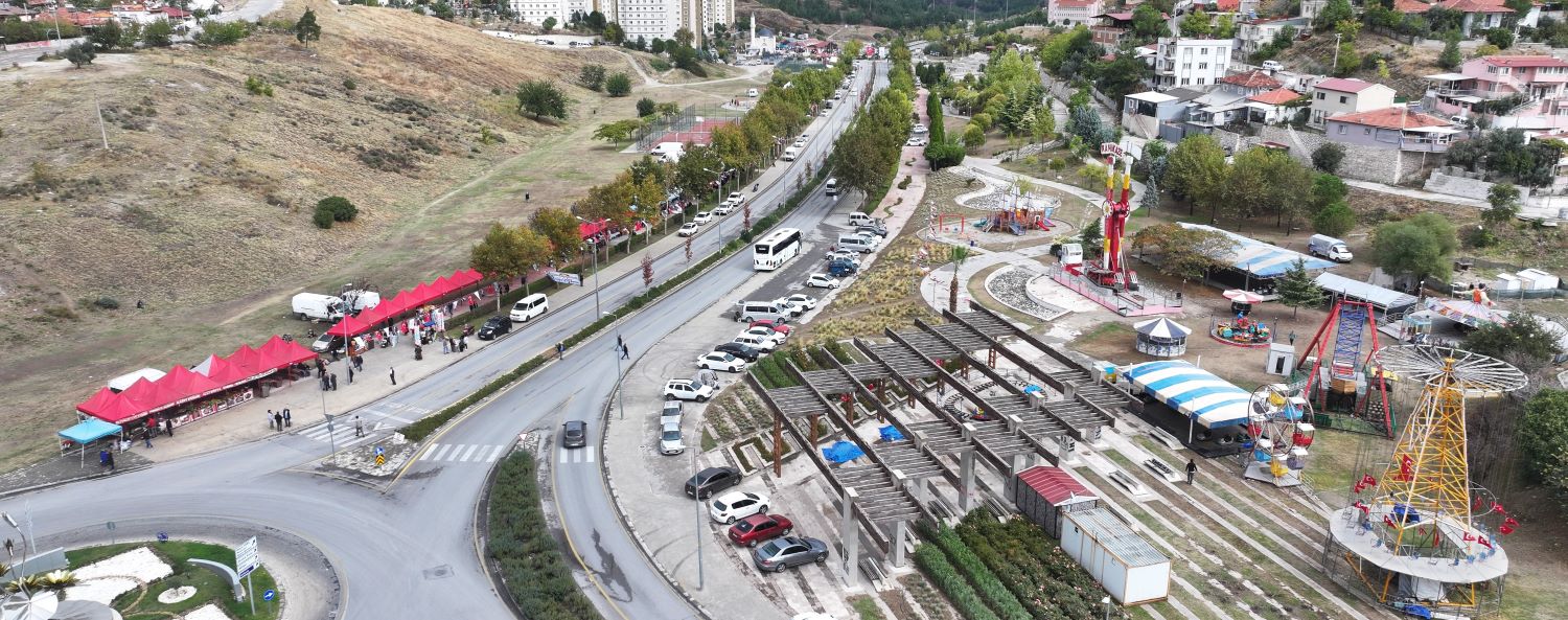 PAMUKKALE BELEDİYESİ AKVADİ KÜLTÜR VE ALIŞVERİŞ FESTİVALİ KAPILARINI AÇTI