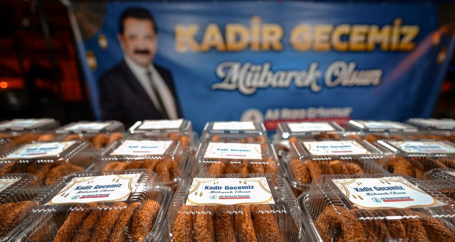 PAMUKKALE BELEDİYESİ KADİR GECESİ’NDE BİNLERCE VATANDAŞLA BULUŞTU