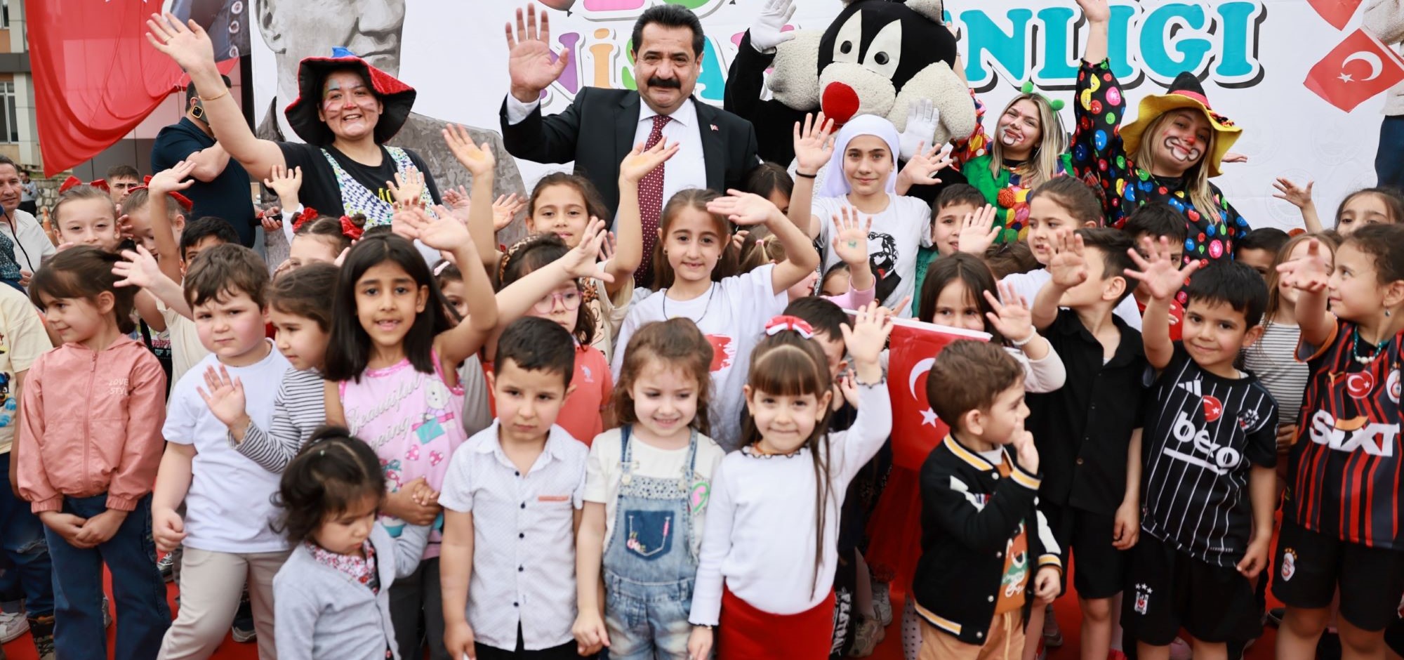 BAŞKAN ERTEMUR’DAN 23 NİSAN ULUSAL EGEMENLİK VE ÇOCUK BAYRAMI MESAJI