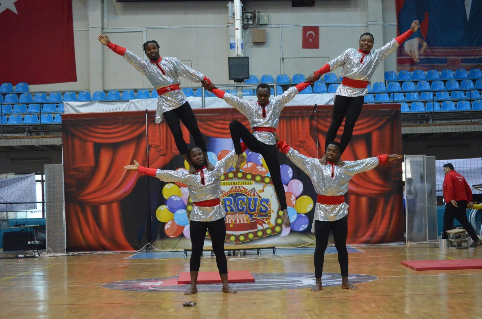 “PAMUKKALE SÖMESTİR FESTİVALİ” MUHTEŞEM BİR FİNAL YAPACAK